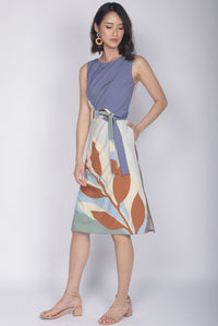 *Exclusive Print* TDC Christella Leafy Abstract Slit Dress In Earth