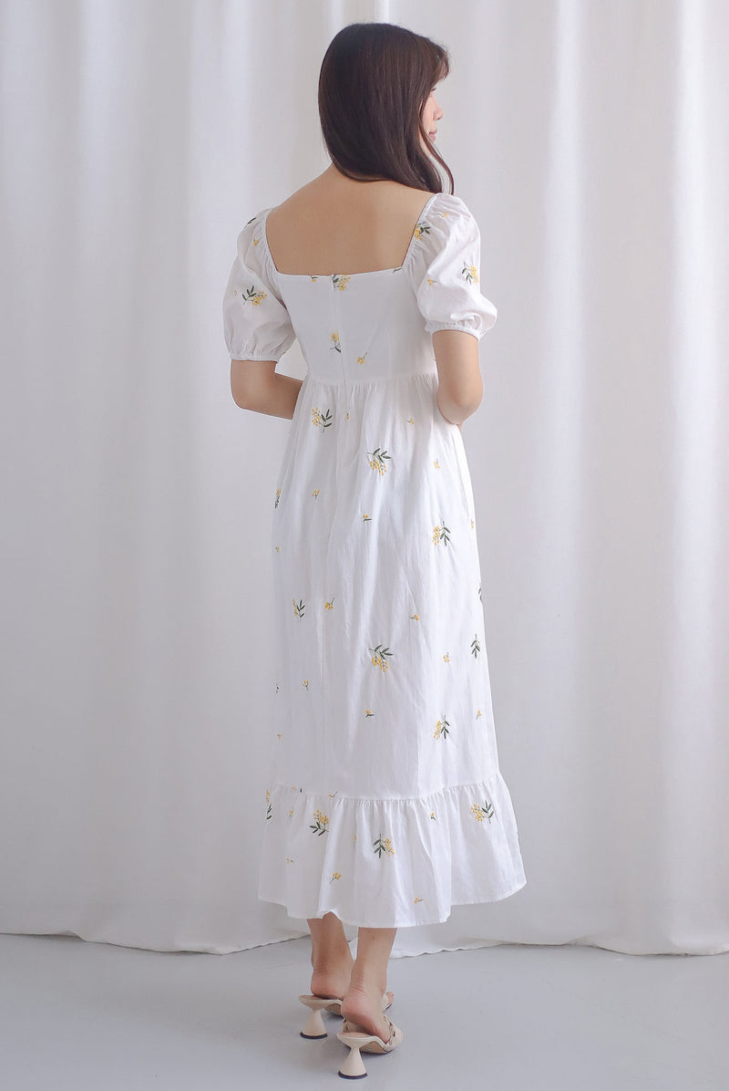 Wildseed Empire Ruched Front Embroidery Dress In White