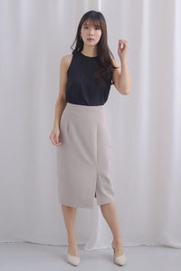Zaya Pleat Neckline Top In Black